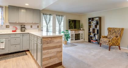 8 Mi to Dtwn Denver: Wheat Ridge Gem w/ Patio