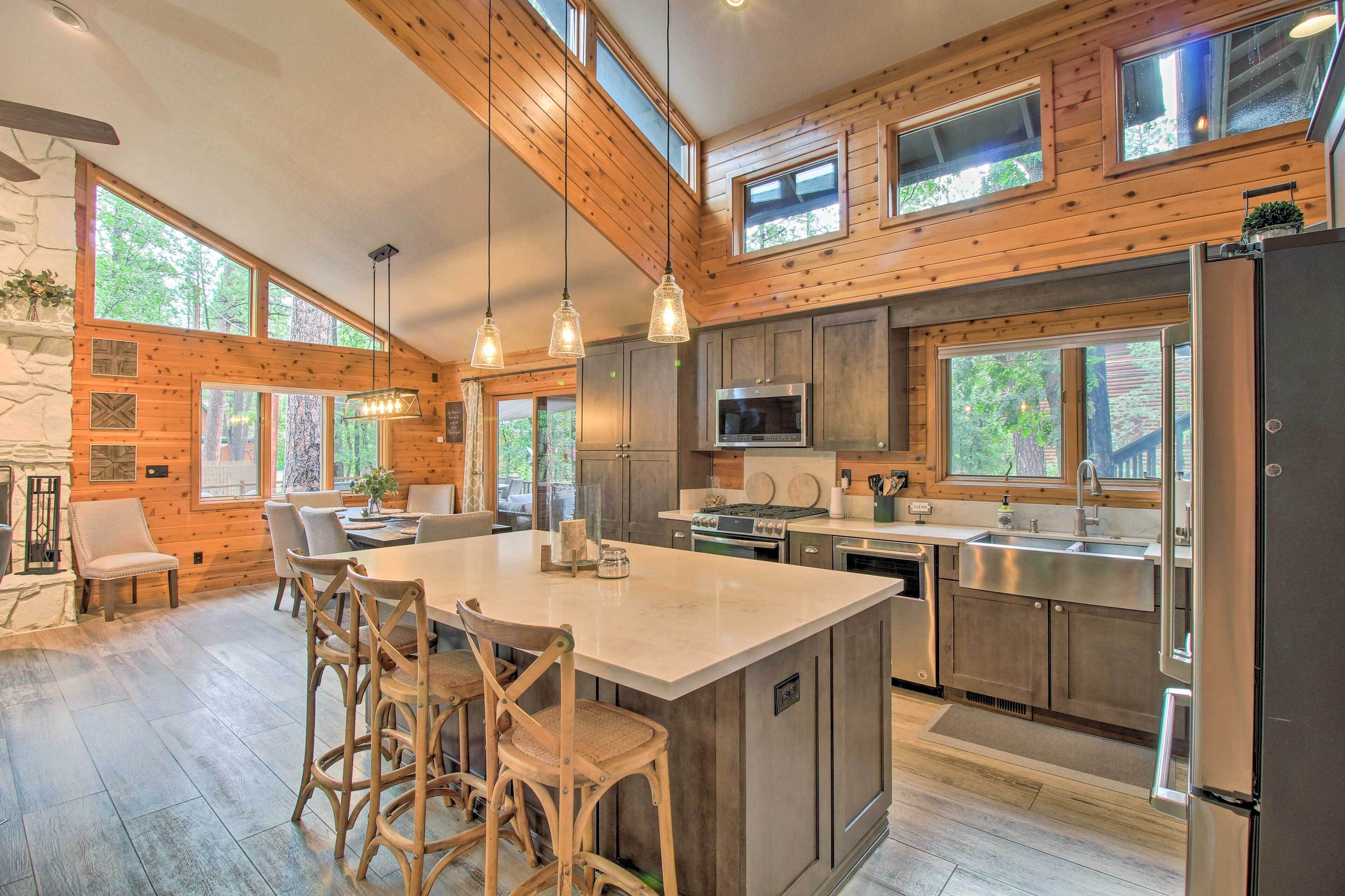 House (5 Bedrooms) | Private kitchen | Microwave, oven, stovetop, dishwasher