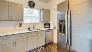 Rumah (2 Bedrooms) | Dapur pribadi