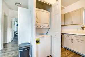 Interior - Ocala Vacation Rental in Downtown w/ Covered Patio (Ocala)