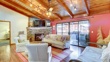 Apartment (3 Bedrooms) | Front of property