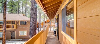 Near Golfing & Hiking: Pinetop Vacation Rental!
