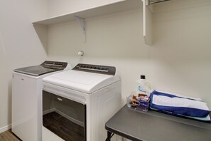 บ้านพัก (3 Bedrooms) | ภายใน