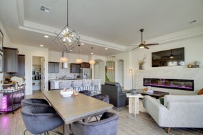 House (3 Bedrooms) | Interior