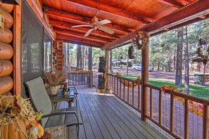 House (2 Bedrooms) | Interior - Family & Dog Friendly: Rustic Lakeside Cabin (Lakeside)