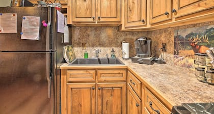 Family & Dog Friendly: Rustic Lakeside Cabin