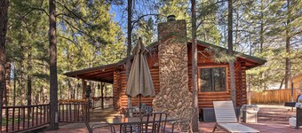 Family & Pet Friendly: Rustic Lakeside Cabin