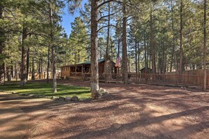 House (2 Bedrooms) | Interior - Family & Dog Friendly: Rustic Lakeside Cabin (Lakeside)