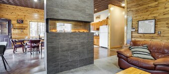 Pet-friendly Cabin Retreat: Walk to Lake Pepin!