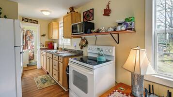 House (1 Bedroom) | Interior