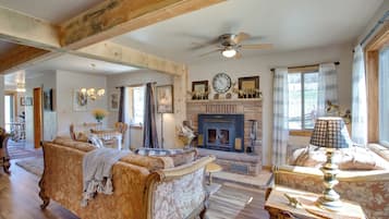 House (3 Bedrooms) | Front of property