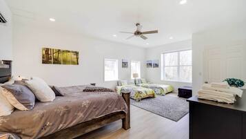 House (5 Bedrooms) | Interior