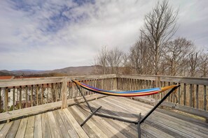 House (5 Bedrooms) | Interior - Deck, Grill & Fire Pit: Sugar Mountain Retreat! (Banner Elk)