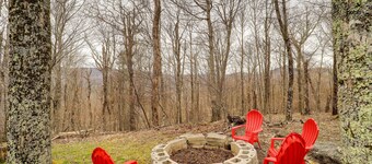 Deck, Grill & Fire Pit: Sugar Mountain Retreat!