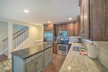 Microondas, horno, placa de cocina, lavavajillas