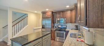 Benton Harbor Townhome w/ Golf Course View!