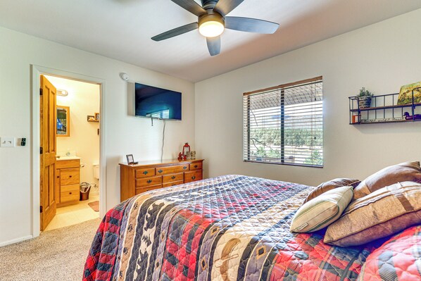 House (2 Bedrooms) | Interior