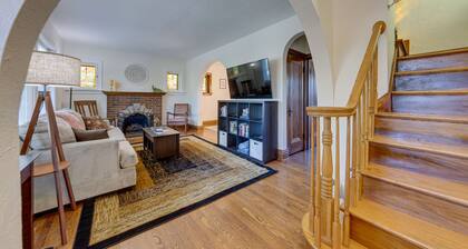 Pet-friendly St Louis Home w/ Grill & Backyard