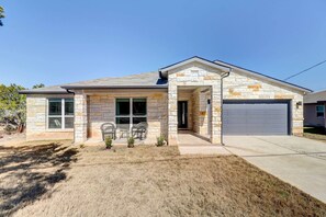 House (3 Bedrooms) | Interior - Lago Vista Home w/ Hot Tub Near Lake Travis! (Leander)