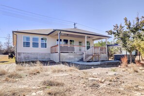 House (3 Bedrooms) | Interior - Lago Vista Home w/ Hot Tub Near Lake Travis! (Leander)