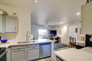 Apartment (2 Bedrooms) | Interior - 'red Rox' Phoenix Condo w/ Patio ~ 3 Mi to Airport (Phoenix)
