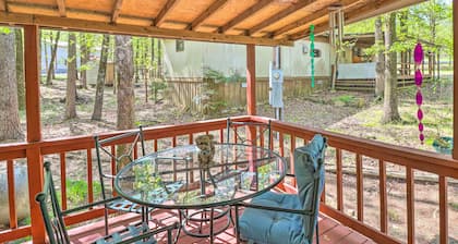 Greers Ferry Getaway w/ Deck & Lake Access!