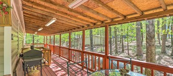 Greers Ferry Getaway w/ Deck & Lake Access!