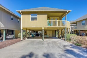 Cottage (2 Bedrooms) | Interior - Myrtle Beach Cottage, Walk to Pools + Beach! (Myrtle Beach)