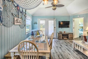 Cottage (2 Bedrooms) | Interior