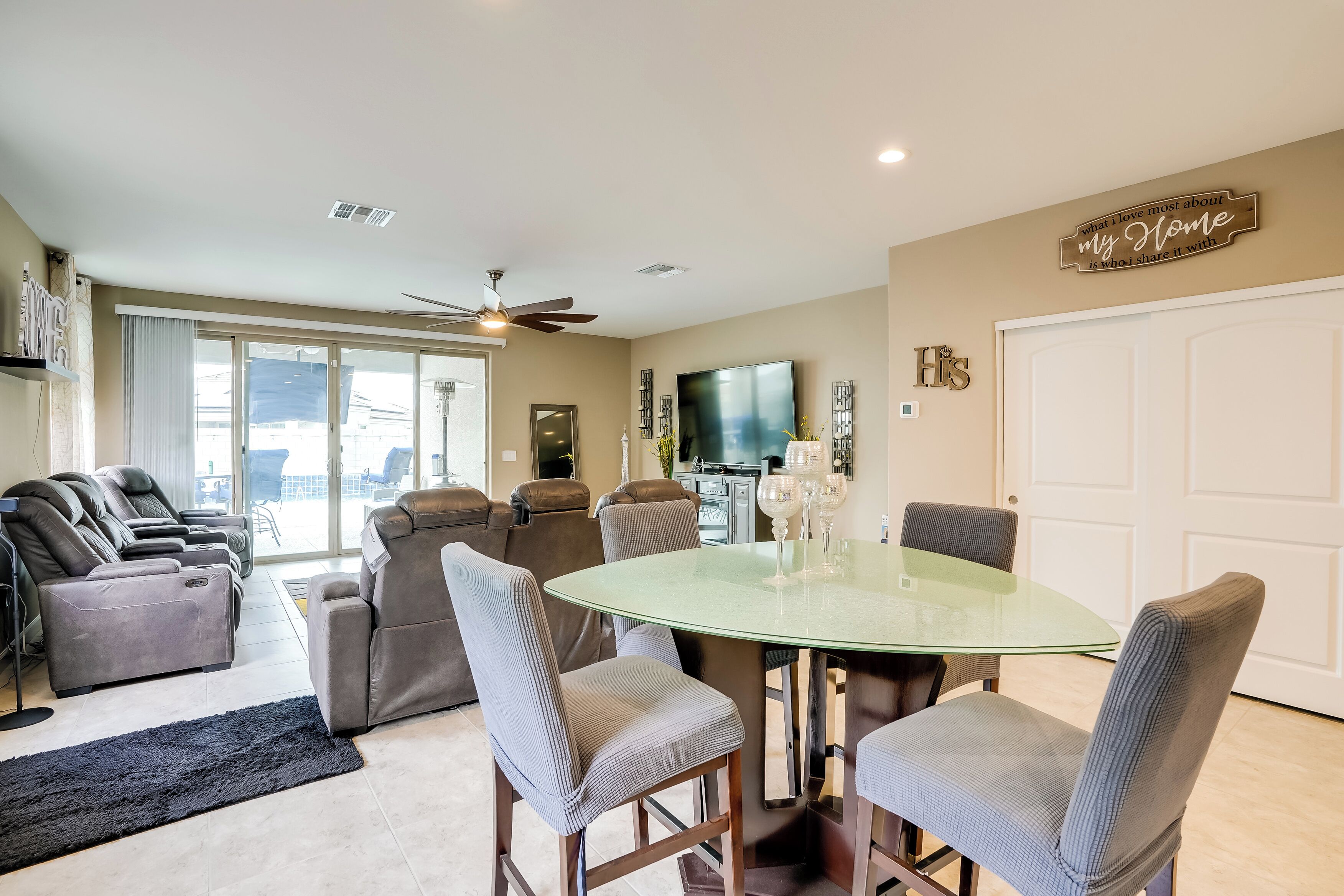 House (3 Bedrooms) | Interior