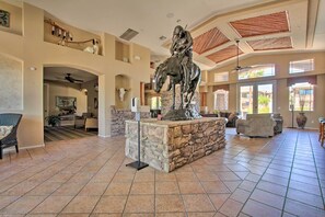 Interior - Scottsdale Vacation Condo w/ Resort Amenities (Scottsdale)