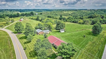 House (3 Bedrooms) | Aerial view