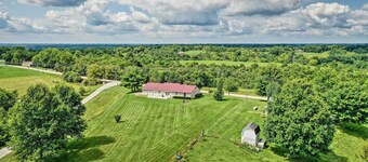 Charming Williamstown Retreat w/ Private Yard