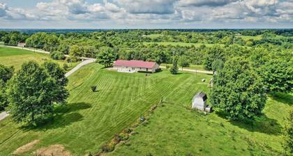 Charming Williamstown Retreat w/ Private Yard