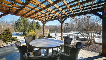 House (6 Bedrooms) | Interior