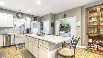 Apartment (3 Bedrooms) | Interior