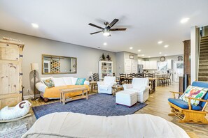 Apartment (3 Bedrooms) | Interior - Lakefront Boating Getaway in Spring City! (Spring City)