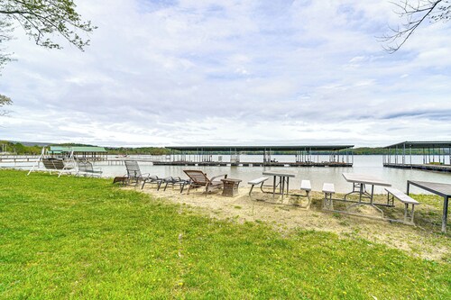 Lakefront Boating Getaway in Spring City!