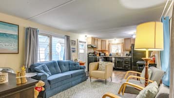 Cottage (2 Bedrooms) | Interior