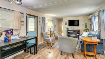 Cottage (2 Bedrooms) | Interior