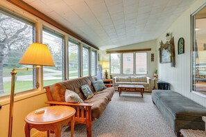 Cottage (2 Bedrooms) | Interior