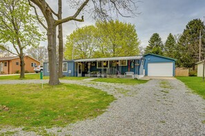 Cottage (2 Bedrooms) | Interior