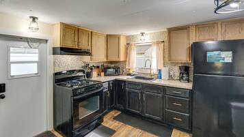 Cottage (2 Bedrooms) | Interior
