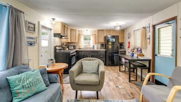 Cottage (2 Bedrooms) | Interior