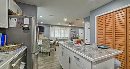 < 3 Mi to South Padre Beach: Port Isabel Home