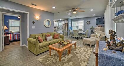 < 3 Mi to South Padre Beach: Port Isabel Home