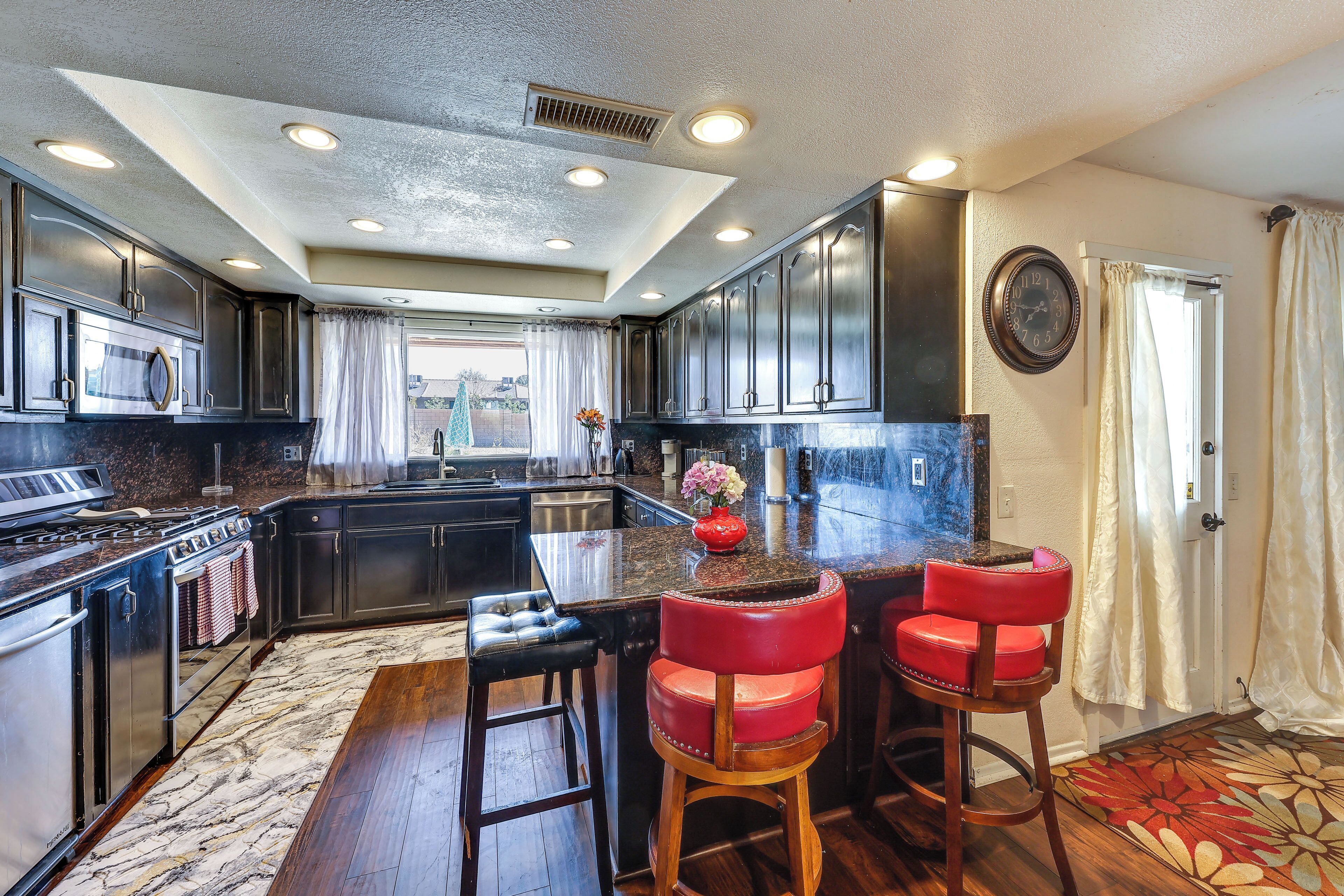 House (3 Bedrooms) | Interior