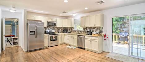 House (4 Bedrooms) | Interior