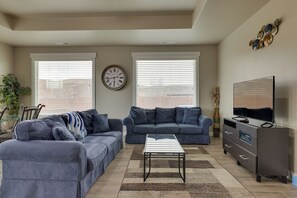 Interior - Modern Vacation Rental Near Zion National Park! (La Verkin)