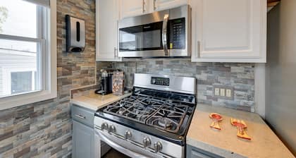 North Babylon Home, Near Belmont Lake State Park!